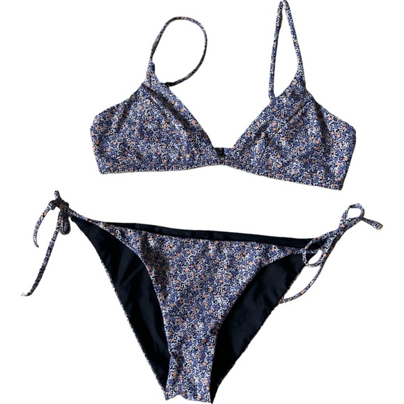 Rip Curl Other - Rip Curl Floral string Bikini with reversible bottoms size large